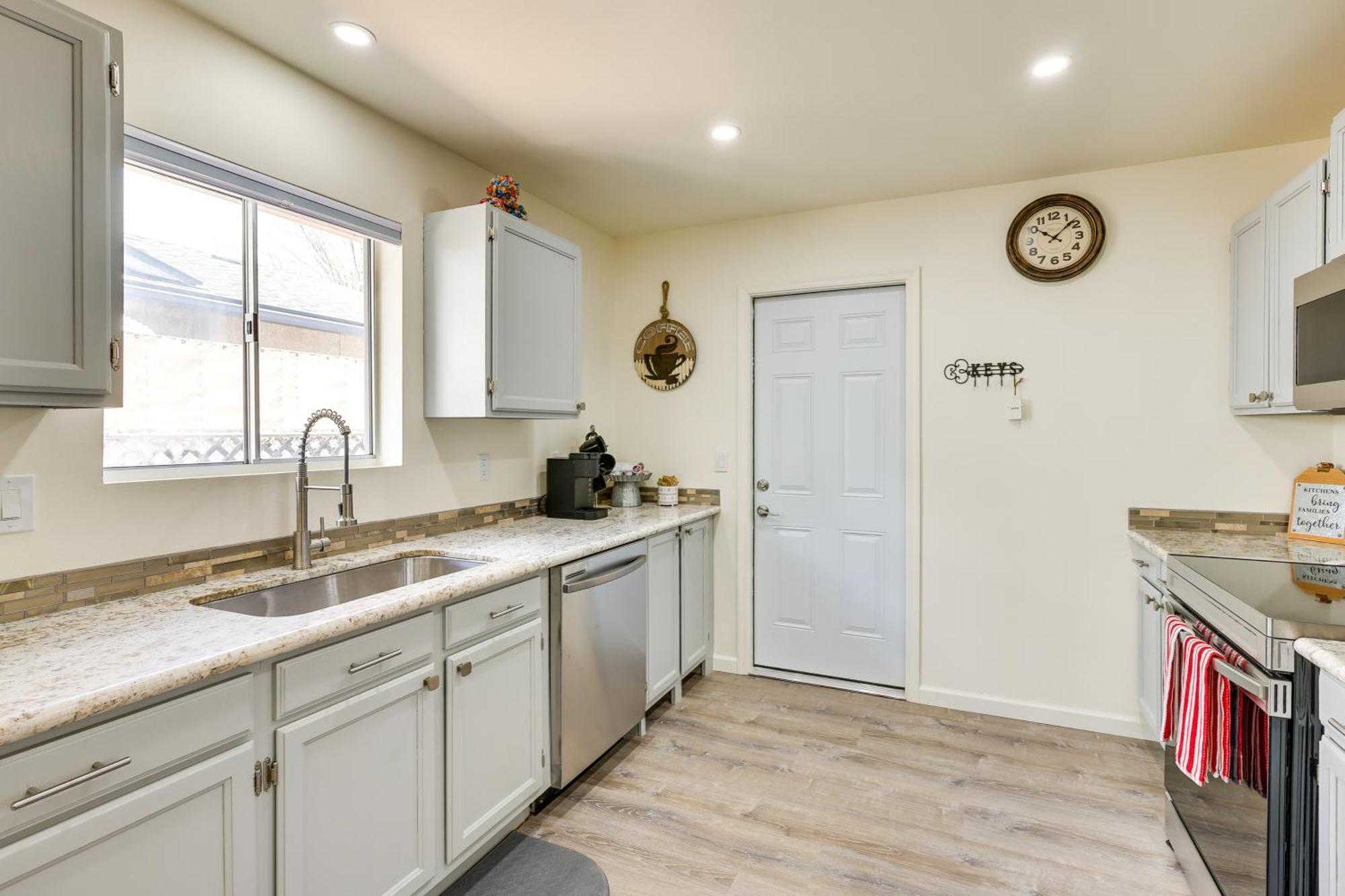 Kingman Vacation Rental With Yard And Fire Pit Luaran gambar